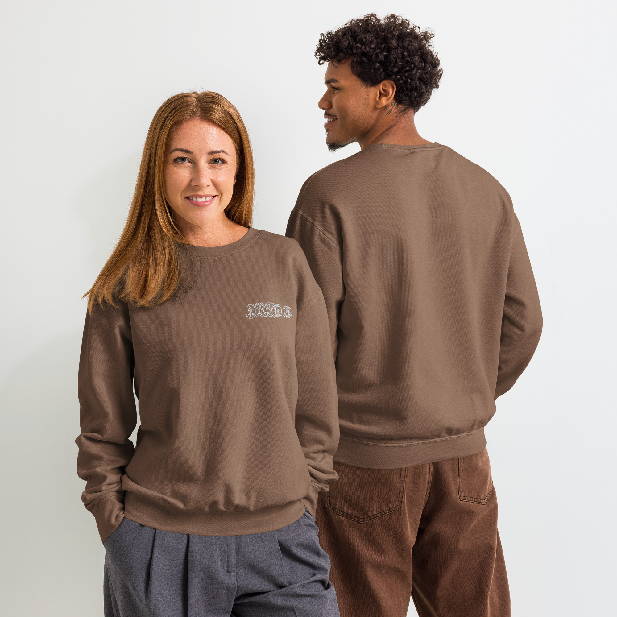 Unisex garment-dyed fleece crewneck sweatshirt - Image 5
